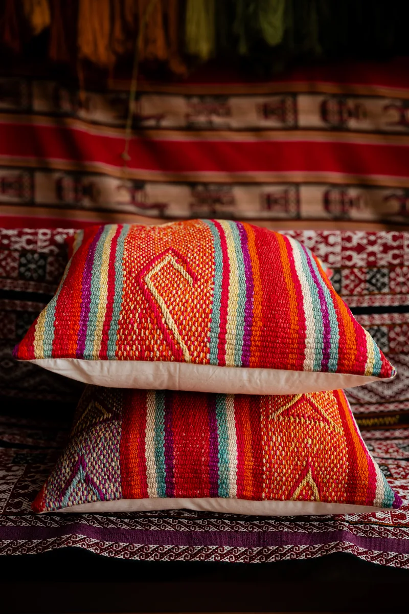 Orange diamond pattern frazada pillow cover